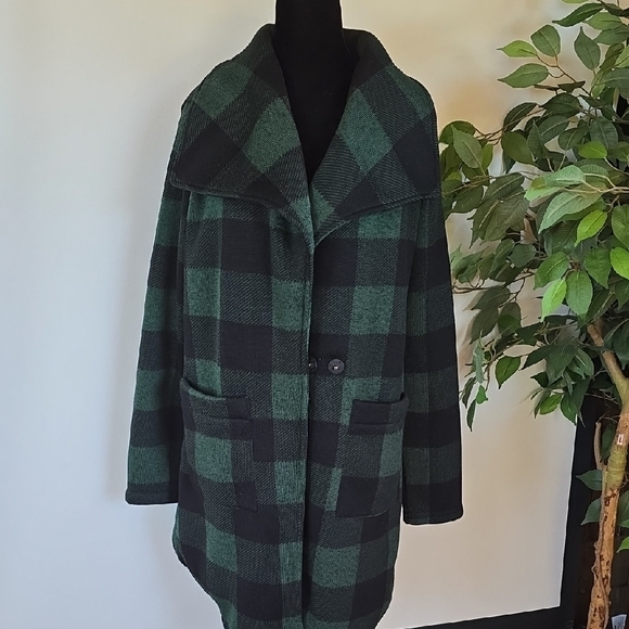 Plaid Green and Black Steve Madden Women's Coat - Picture 1 of 5